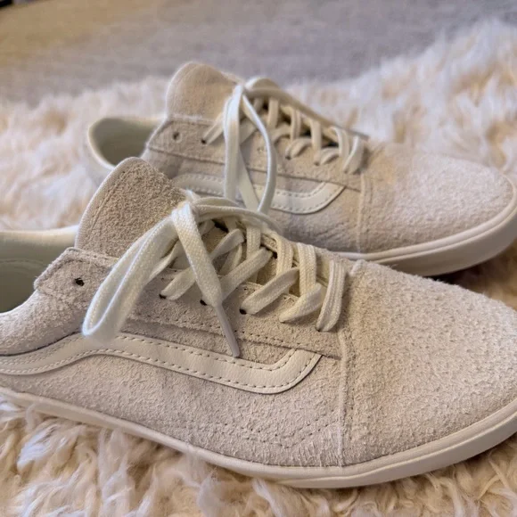 Vans Women's Sneakers in Cream NWOT - Picture 2 of 6